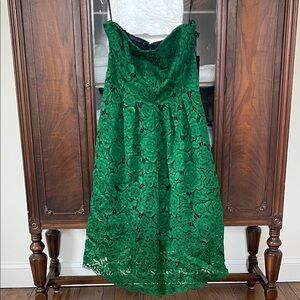 Vera Wang Strapless Green Lace Dress